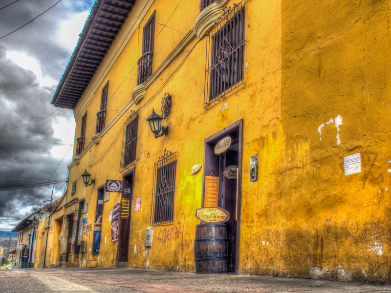 Kolorowe budynki w Tunja, podróż Kolumbia