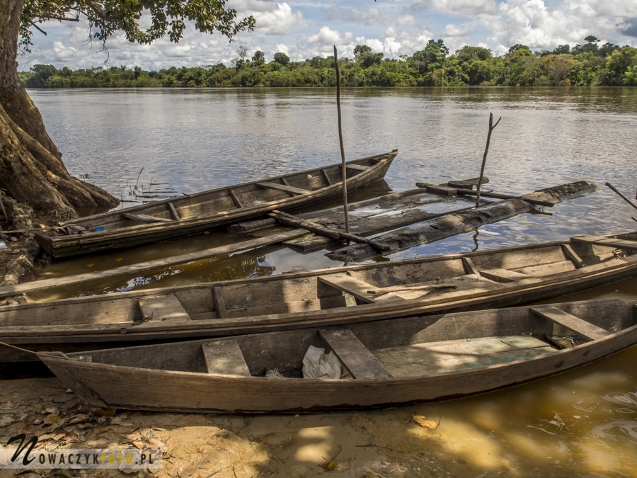Dżungla Amazońska, wioska nad rzeką